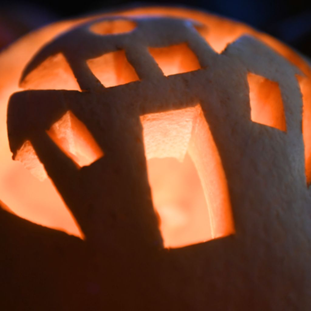 How to Carve Pumpkins for Beginners! 
