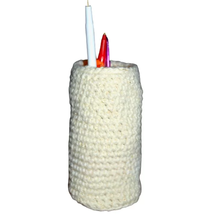 Crochet a Pencil Holder