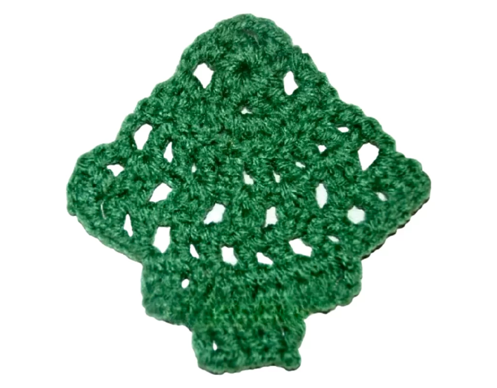 How to Crochet a Christmas Tree Ornament