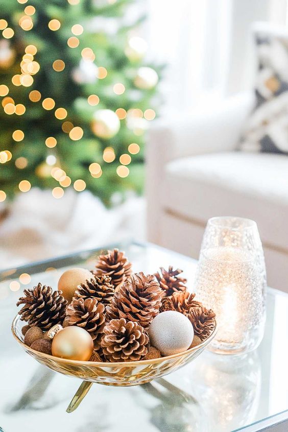 Christmas Coffee Table Decor Ideas