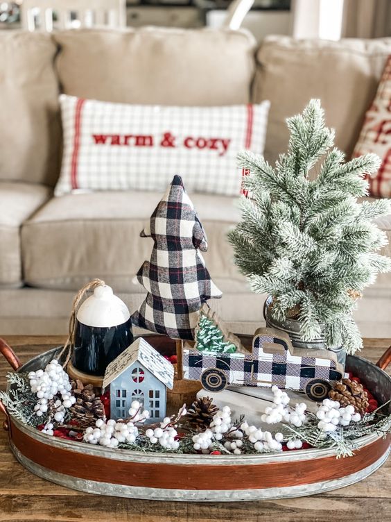 Christmas Coffee Table Decor Ideas